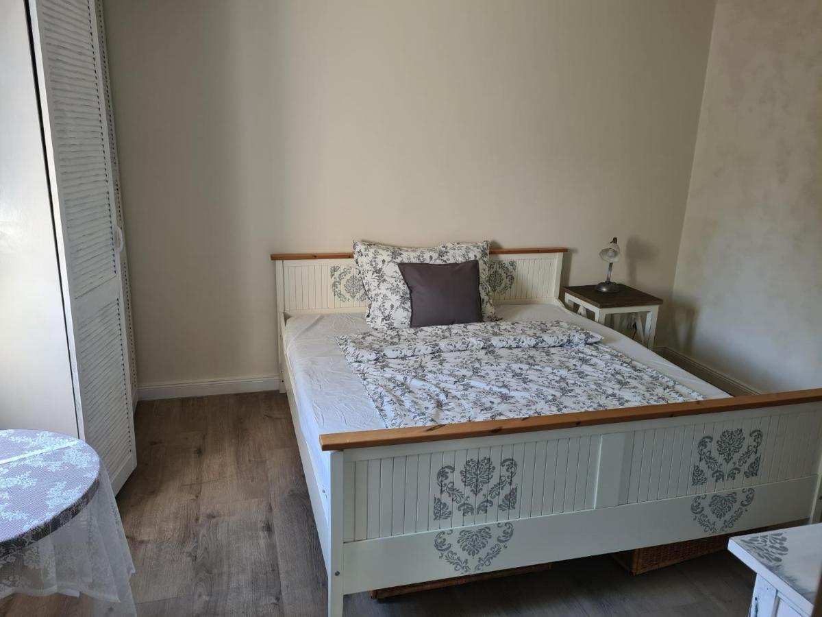 Airport Rooms Praha Bagian luar foto