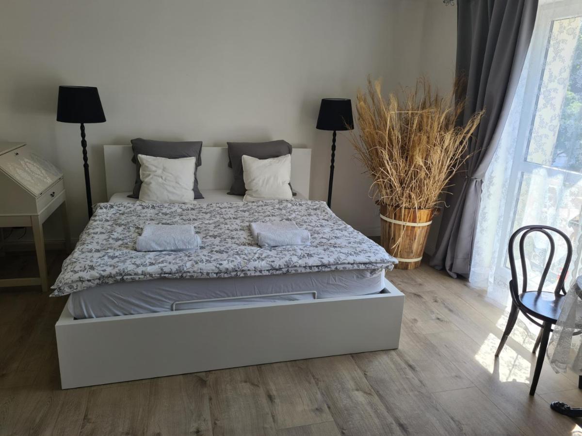 Airport Rooms Praha Bagian luar foto